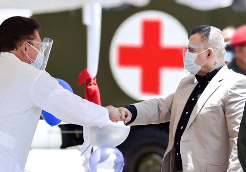 #NotiMippCI 📰🗞| Fiscal General entregó donación de insumos y equipos médicos a hospitales militares. Lea más ⏩ bit.ly/3dJOtRs #JuntosContraLaCovid19