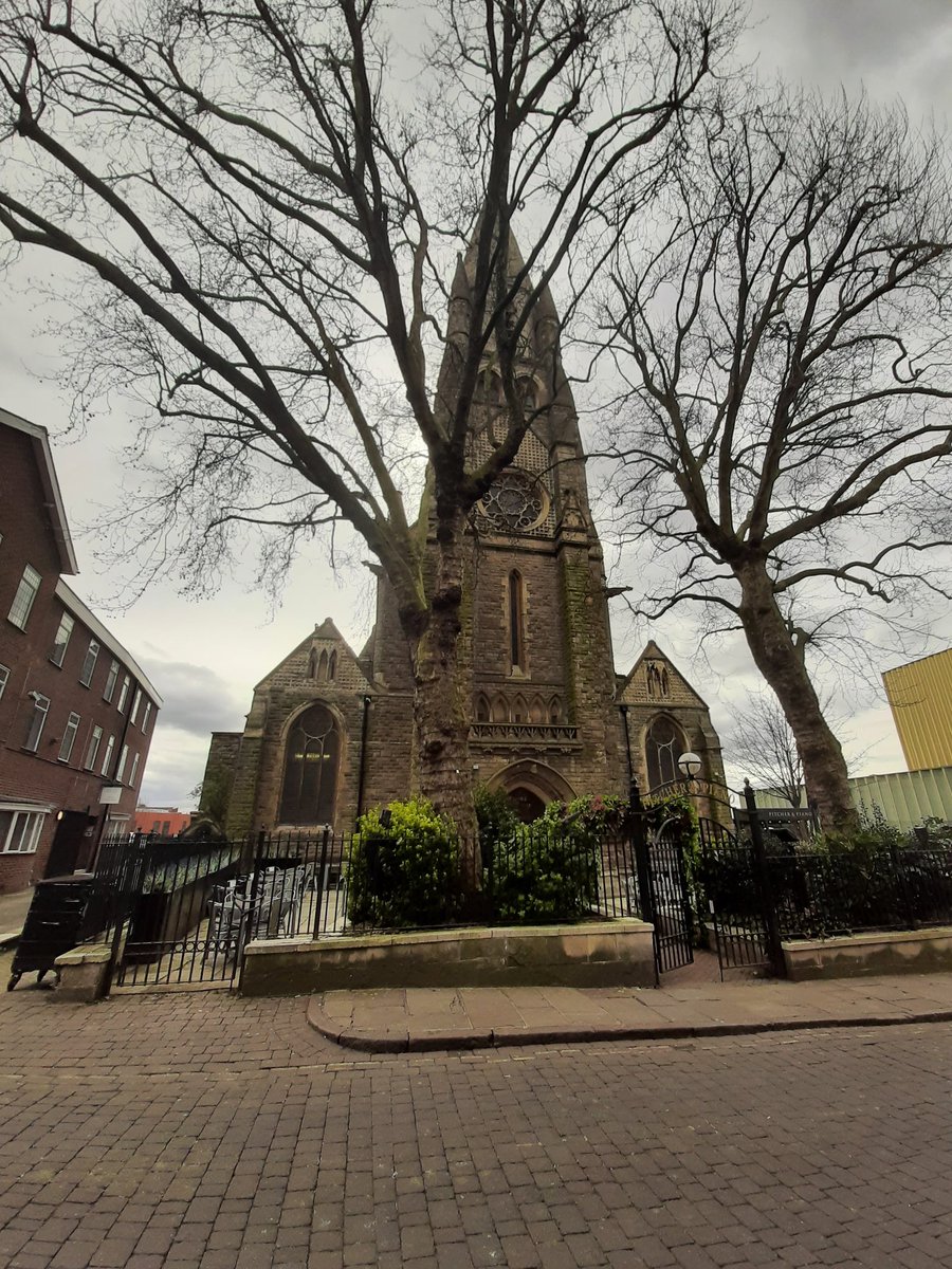 Next stop the High Pavement Unitarian Chapel, now the Pitcher and Piano pub. Built in 1876 and was a place of worship until 1982, and for a brief period the Nottingham Lace Museum.