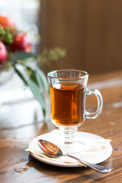 Mondays during Allergy Season call for softer cocktails—especially where Amaretto is the star!
This is a Cozy Sweater that features Earl Grey Tea & Lazzaroni Amaretto. It warms the soul, relieves the sinus pressure, and soothes the throat. 
#amarettoday