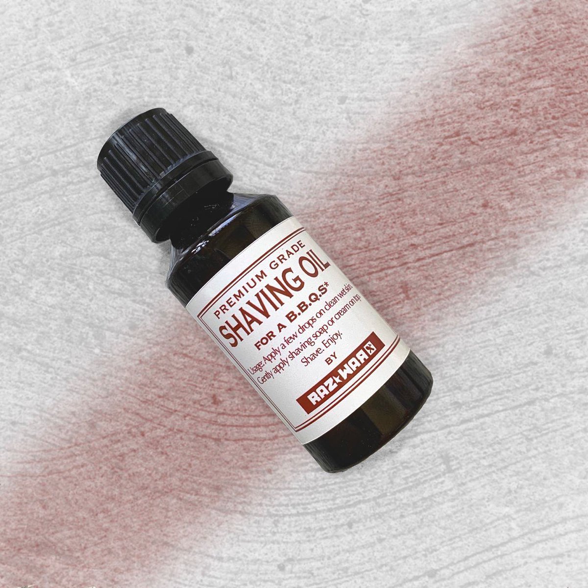 Our new premium grade shaving oil is out ! Apply it on your clean wet skin before your shaving soap or shaving cream. It will add a protection to your skin and help keep your blades for longer. It’s almost magic. 

#wetshaving #shavingoil #organicshavingoil #shavingproducts #alln