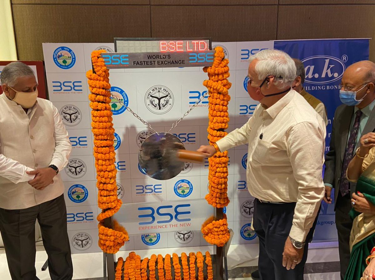 Extremely happy to participate in Listing Event of Ghaziabad’s Green Municipal Bonds of ₹150 cr on  @BSEIndia in august presence of Hon’ble MoS  @MORTHIndia & Minister of Urban Development, Uttar Pradesh today. These are the first ‘Green Municipal Bonds’ of the country.