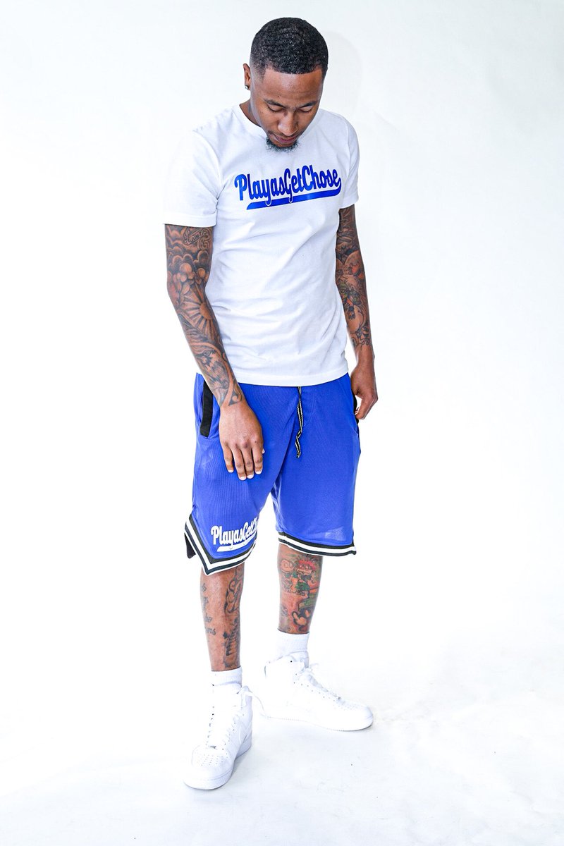 Therealscoobiee's tweet photo. A simple RT and support could help My brand. Y’all Tap N with the new Merch 🙌🏾🌹 https://t.co/yJs0KCL1Rn