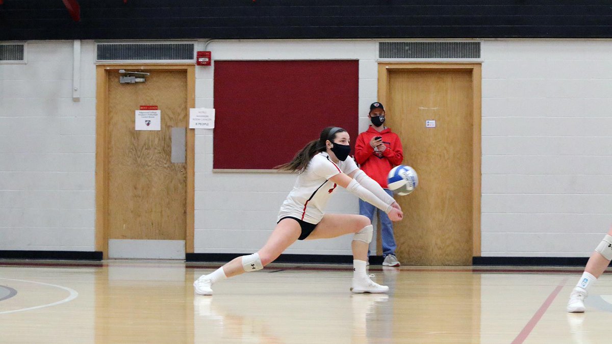 edgewoodeagles's tweet photo. 2⃣ Senior Spotlights today! The first, @Sarah_Uczen of @ECEagles_VB! This weekend's games will also be Senior Day for the Eagles (vs MSOE Sunday at noon).

See what Sarah had to say about her time at Edgewood College! 

https://t.co/00MU13r1i5 https://t.co/D3uOnA5epL