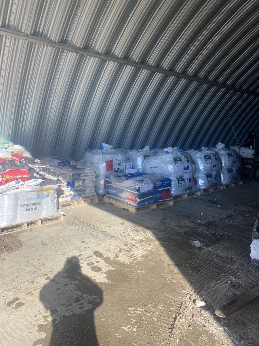 Sure sign #plant21 is getting closer!😀<a href="/BASFAgSolutions/">BASF Agricultural Solutions Canada</a> <a href="/Bayer4CropsCA/">Crop Science Canada</a> <a href="/BrevantSeedsCA/">Brevant seeds Canada</a>