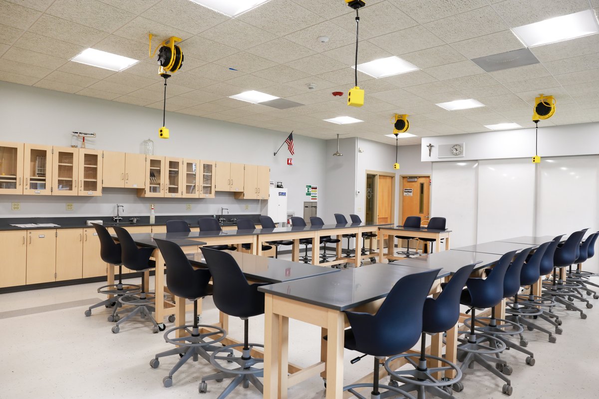 KluberInc's tweet photo. Rosary High School's new STEM Labs are just about complete! Take a peek inside and learn more about the project by viewing their project page: https://t.co/m2VftOfTw5 https://t.co/pmeTKuGMab