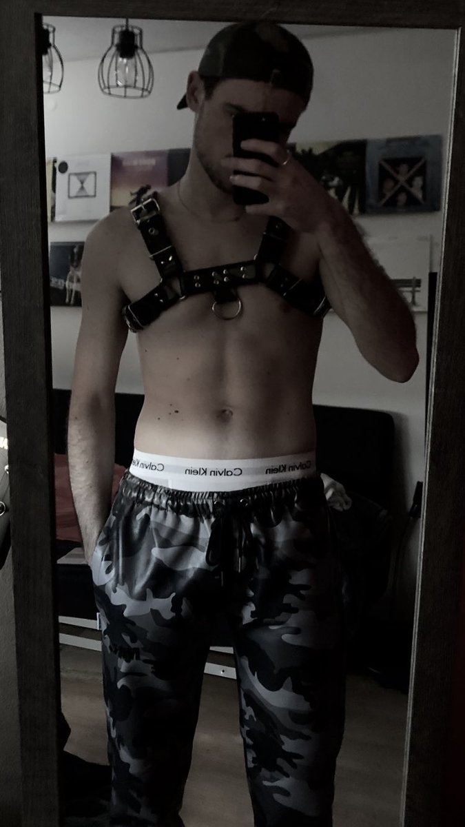 Tom_rbbr tweet picture