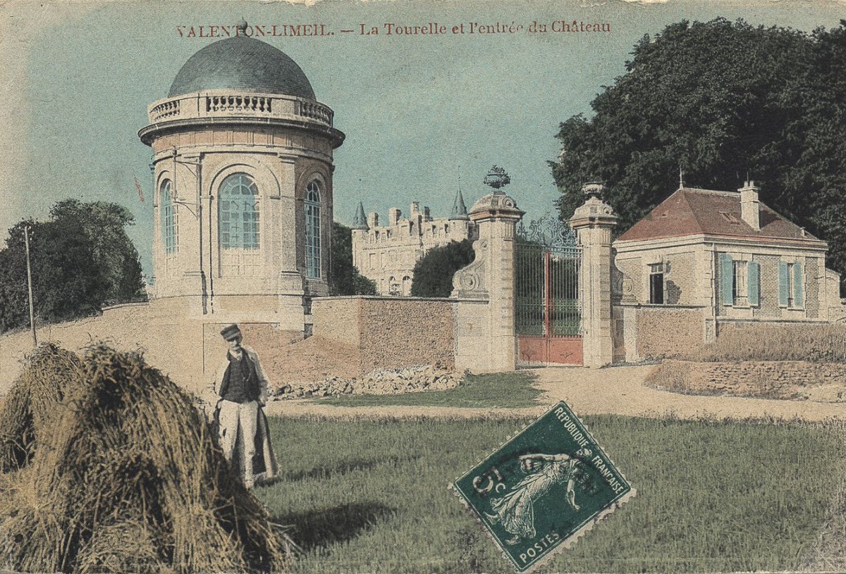 Ce n'est que dans les années 1950 que commence le lotissement du parc, la commune étant restée principalement rurale jusqu'à la 2e Guerre mondiale. De petits pavillons sont construits, en même temps que les tours de l'office HLM de l'autre côté du mur (à Villeneuve-St-Georges).