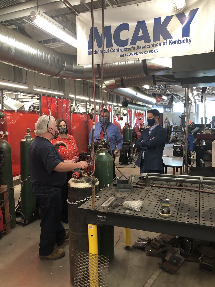 JCPSSuper's tweet image. Getting a tour of the welding program and doing an interview with Madison and Edward at @PRP_Panthers was a highlight of my day. Also dropped by @conwayJCPS to check out more in-person learning. Great to see kids in school buildings. #JCPSReturn #WeAreJCPS