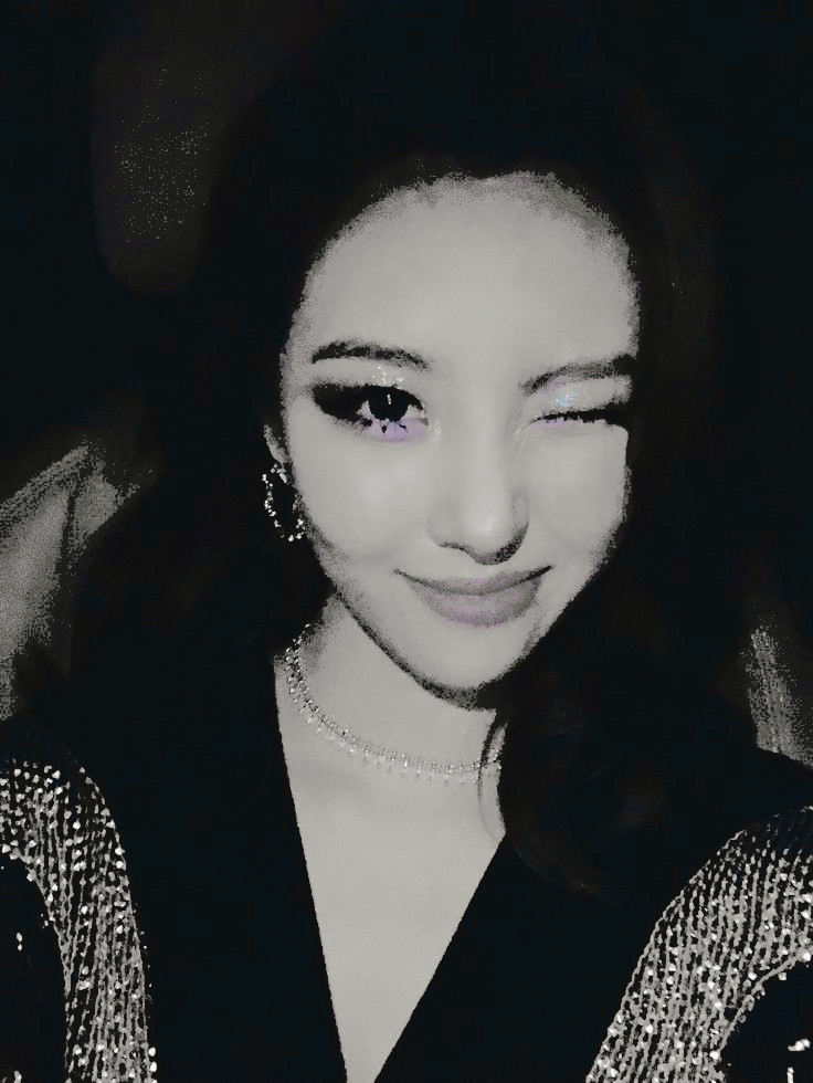 SMSTELL4R's tweet photo. ✰.   stēllar   𓂅   ᥱvᥱnt   🔮 .  uρ   /   dᥲte   ¡    🜸·   #CHLOEDB   +   #BornAwesome

Mientras va cayendo la noche, me dirijo hacia el debut de @CHL0E_TWT para gritar ¡#EverydayIsChloeBday! Felicidades, preciosa, y mucha suerte. 💜 https://t.co/kjz6ZhhBu9