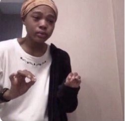 andiwilholdon2u's tweet photo. me explaining the                 my mom 
importance of vault 
tracks and fearless
being re recorded https://t.co/cSIBpfajXr