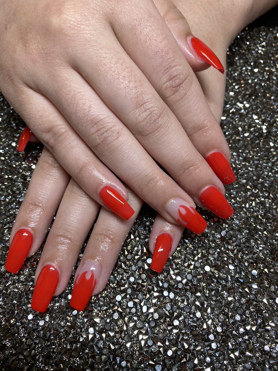 DrippedByDrea's tweet photo. 🔥 #rednails #firenails #promnails #acrylicnails #texasnails #nailartist #nailsonfleek https://t.co/NYWP0CVPbW