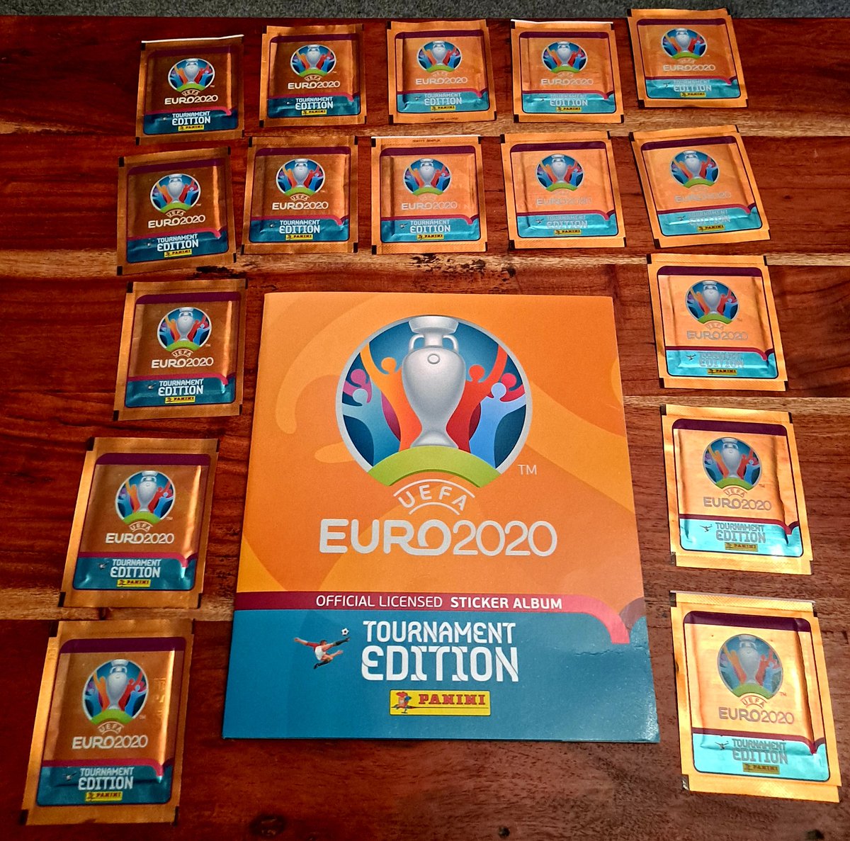 weameo's tweet photo. So this has happened....
First 16 packets ... 50 more on the way
#investment🙈 #euro2020 #tournamentedition #swaps https://t.co/8YKQIrVxYx