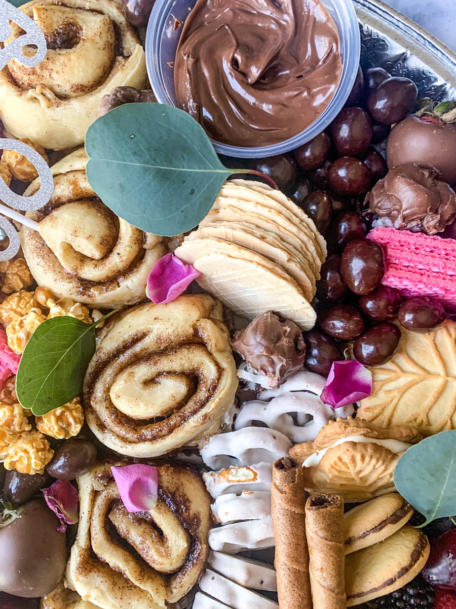 amseatss's tweet photo. Cinnamon Roll Board ✨ #amseatss https://t.co/vujgtodqK4