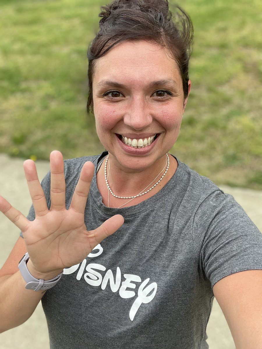 _khop85's tweet photo. 5 miles - get better every day! #runmom #purpose #attitudeiseverything https://t.co/Rwui0237K7