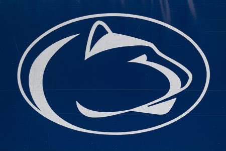 Lamontpayne18's tweet photo. Beyond Blessed to say I've received another offer from the University of Penn State🦁 @CoachTerryPSU @Evolve2tenths @210ths @DC5StarAthlete @DKnause5 @RivalsFriedman @coachjfranklin https://t.co/61cH0V6de5