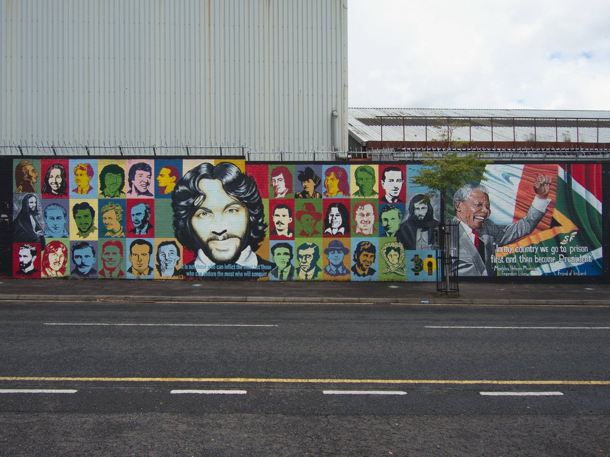 SeimenBurum's tweet photo. I was in #Belfast in July 2015, visited the places that had seen so much violence many years before.
Saw #springfieldroad , #shankillroad , #Northumberlandstreet and the #murals reminding of earlier #belfastriots
Could not have imagined #Brexitriots there in 2021
@lopcute https://t.co/EjlUoSZzgZ