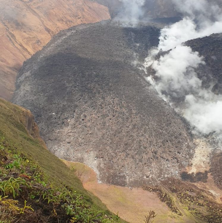 St Vincent on 'red alert' as La Soufrière volcano erupts