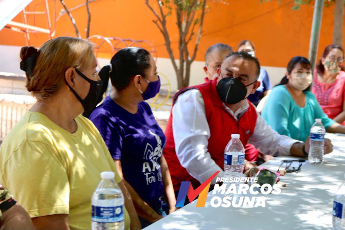 MarcOsuna_'s tweet photo. Jalamos también con los vecinos del Fraccionamiento FOVISSSTE III donde encontramos mucho abandono y desatención. De una vez les digo que conmigo eso se acabó. Mis funcionarios y yo vamos a estar en las colonias y comunidades diario, trabajando a su lado. #TodoXAhome #YoSoyPepe https://t.co/X9sYK4NGMv