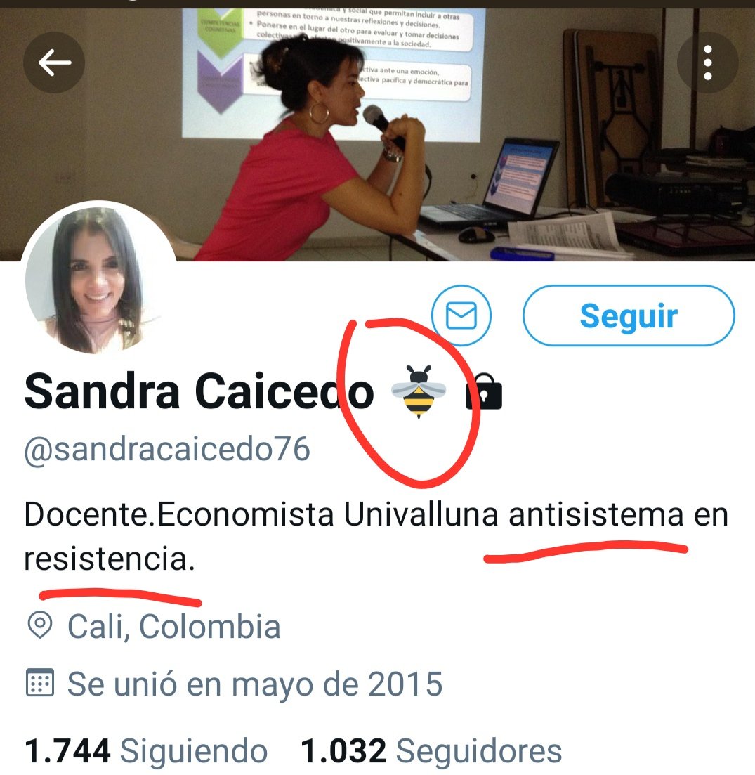 Alfarero30R's tweet photo. #ProfeSandraNoAdoctrine ¿a Ud le gustaría que a sus hijos se los sonsacaran a punta de cuentos y se los entregaran a los demás para que los violaran o los volvieran maquinas de guerra?, ud entrega los hijos de los demás y tarde que temprano la vida te cobrara donde mas te duela. https://t.co/HI1MEFshXJ