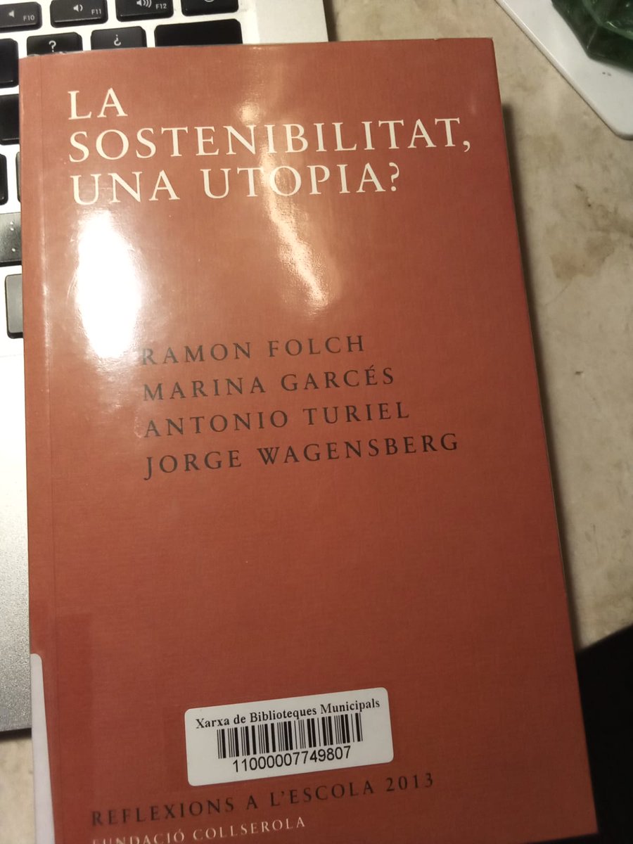 jordipanye's tweet photo. Avui, preparant aquesta #activitat del proper #dissabte amb @BibliotequesBCN m'he llegit l' #article d la @MarinaGarces a aquest preciós #llibre publicat x @arcadia_ed l'any 2013.
Hi ha fragments del text 'Filosofia per a un món comú' q m'han semblat #tremendus. Va un petit FIL https://t.co/cF1PkXMvsi