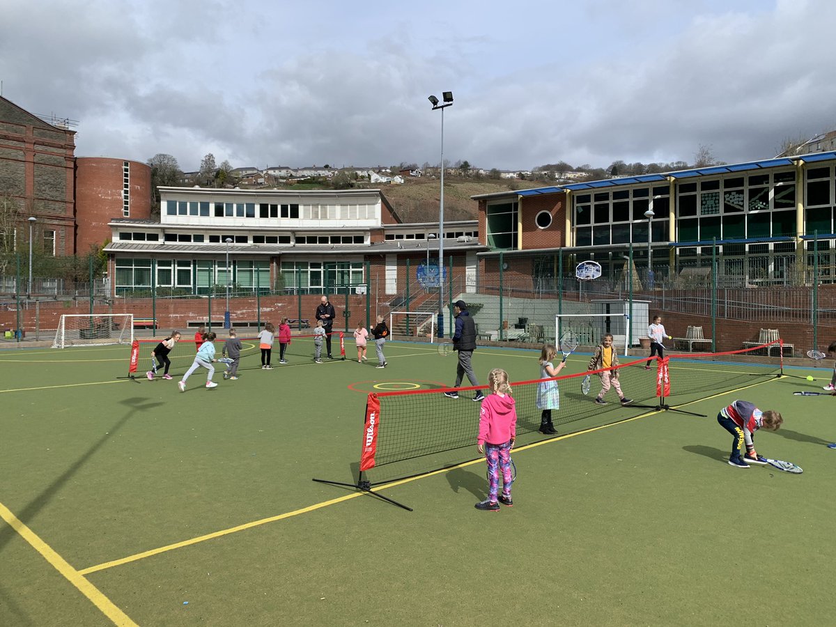 ALSportDev's tweet photo. Massive team effort to make this happen today 🙌🏻  Thank you @ClwbLlan for coordinating a fantastic day! Miniature skate park provided by @OfftheStreetsBG 🛹 and multi-sport and tennis sessions delivered by our coaches 🎾 Thanks @BlaenauGwentCBC PLAY for the games packs! #TeamWork https://t.co/PTTd6dLpIp