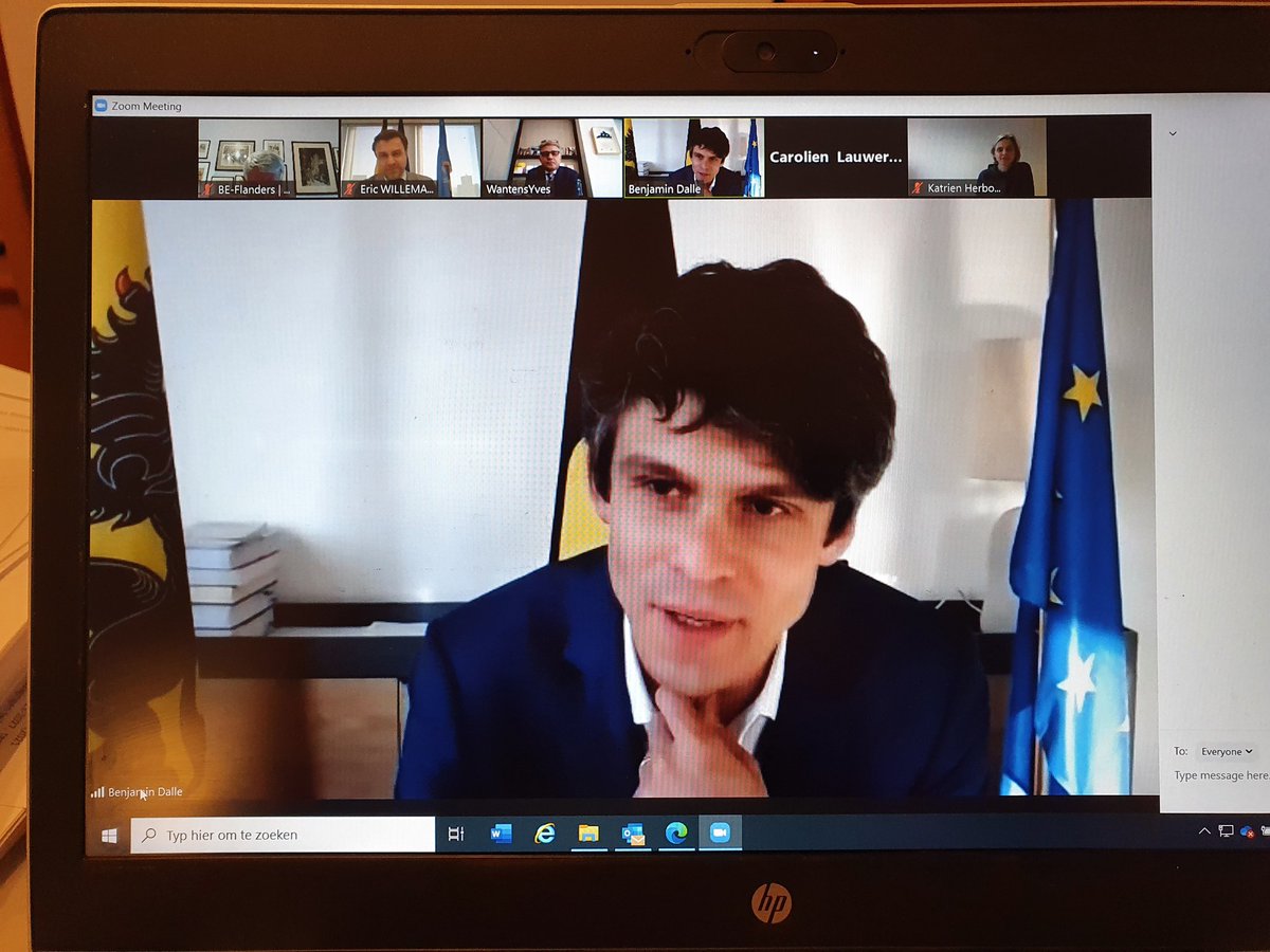 BelgianUNyouthdelegates in gesprek met <a href="/dalle_benjamin/">Benjamin Dalle</a> 'strong believer in de VN'! <a href="/BelgiumUN/">Belgium UN New York</a> <a href="/FlandersintheUS/">Flanders in the USA</a> <a href="/vljr/">Vlaamse Jeugdraad</a> <a href="/Forumjeunes_BE/">Forum des Jeunes</a> nav #Youth2030 #ECOSOC #Youth Forum #jeugdparticipatie Sterk engagement van de VN jongerenvertegenwoorders. <a href="/deptCJM/">Departement Cultuur, Jeugd en Media</a>