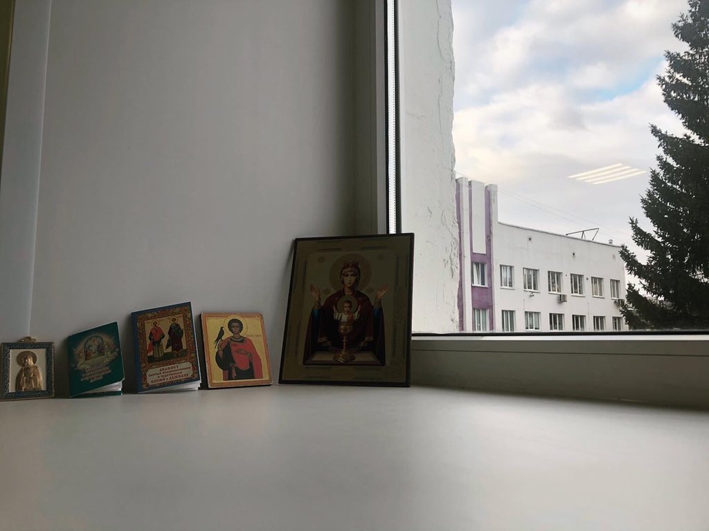 M_Bezrukov's tweet photo. Онкологическое отделение противоопухолевой лекарственной терапии под надежной охраной. https://t.co/Ae5byVyAxk
