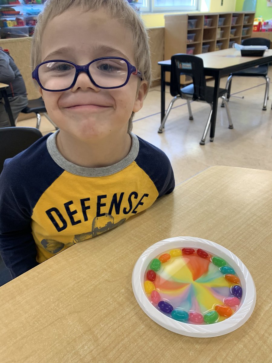 bluecastle24's tweet photo. We made rainbows 🌈 today! @QEPSKnights https://t.co/R5qUdz6cBD