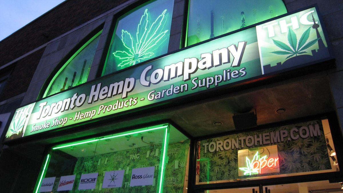 ElektroLighter's tweet photo. Where to buy our sustainable electric lighters in #Toronto: https://t.co/X32uNrz86n #torontolifestyle #cloudsovertoronto #torontosmokeshops https://t.co/imitSYEhNc