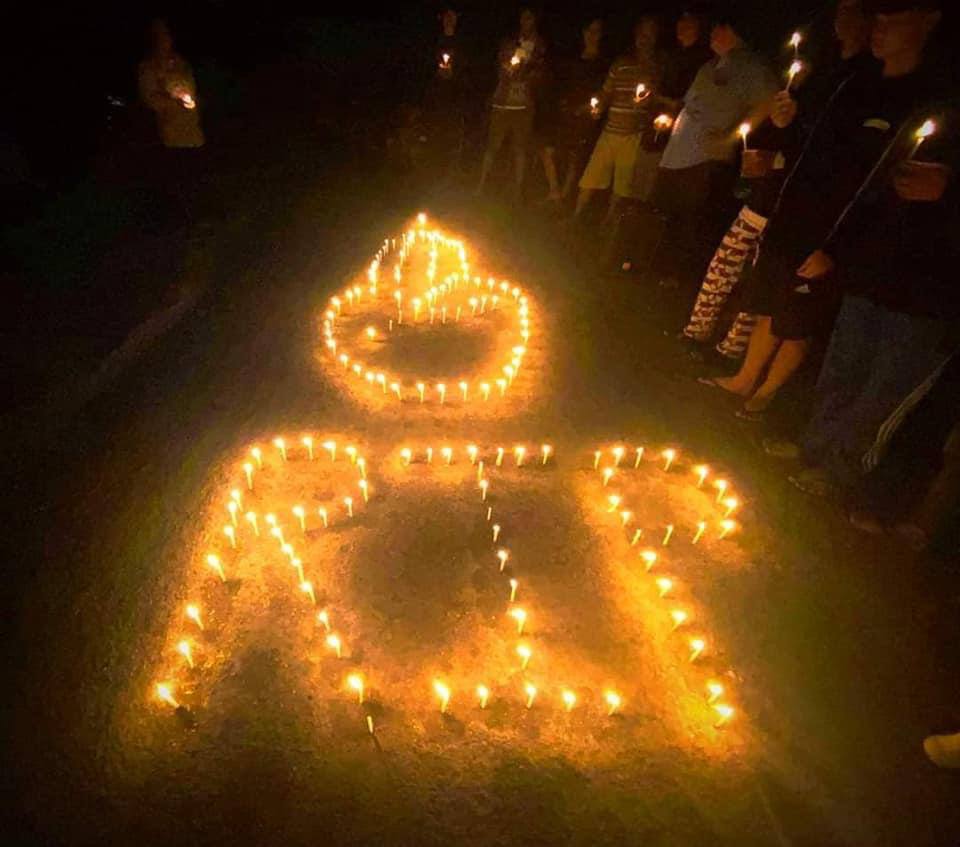 Although junta is suppressing us in every possible way, there are still marching protests and candlelight night strikes everyday. Photos are from night strike of Loikaw city tonight.
#Apr8Coup 
#WhatsHappeningInMyanmar