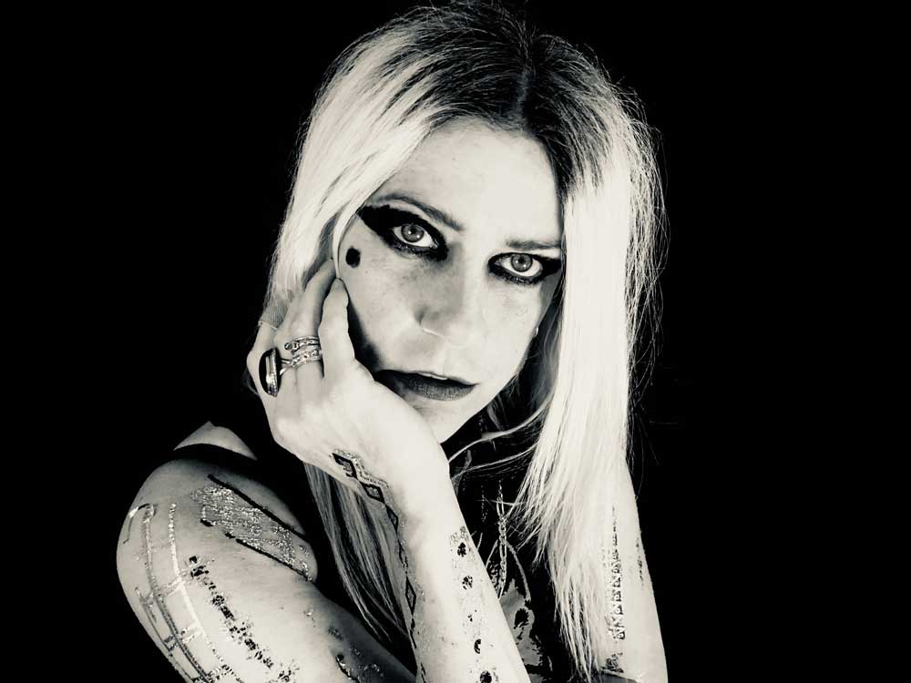 Happy birthday Donita Sparks of L7! 