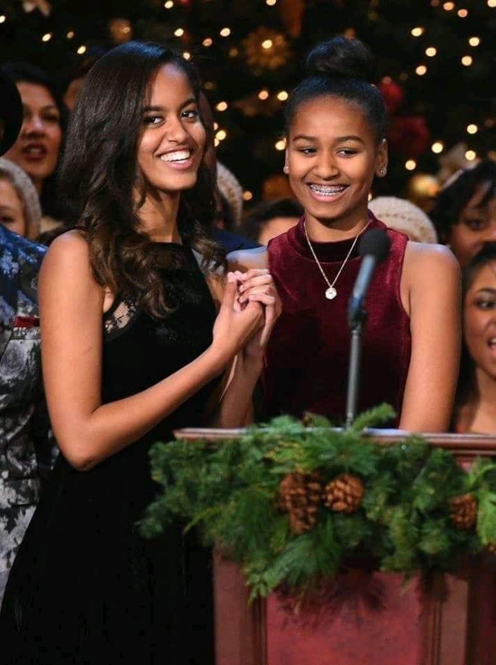AuthorJoeNBrown's tweet image. Who else misses the Obama Girls ? Sasha (Natasha) and Malia Obama. #FirstDaughters  #ObamaGirls #Obamas