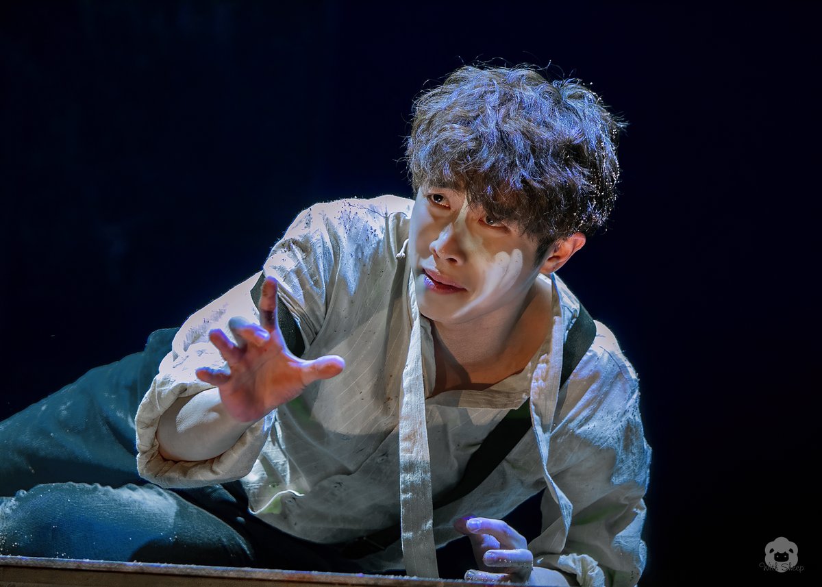With__Sheep's tweet photo. 20210408 #브라더스까라마조프
스메르쟈코프 - #박준휘 배우님

` 당신이 까라마조프가의 힘을 내게 알려주었으니까 ` https://t.co/QueK8On150