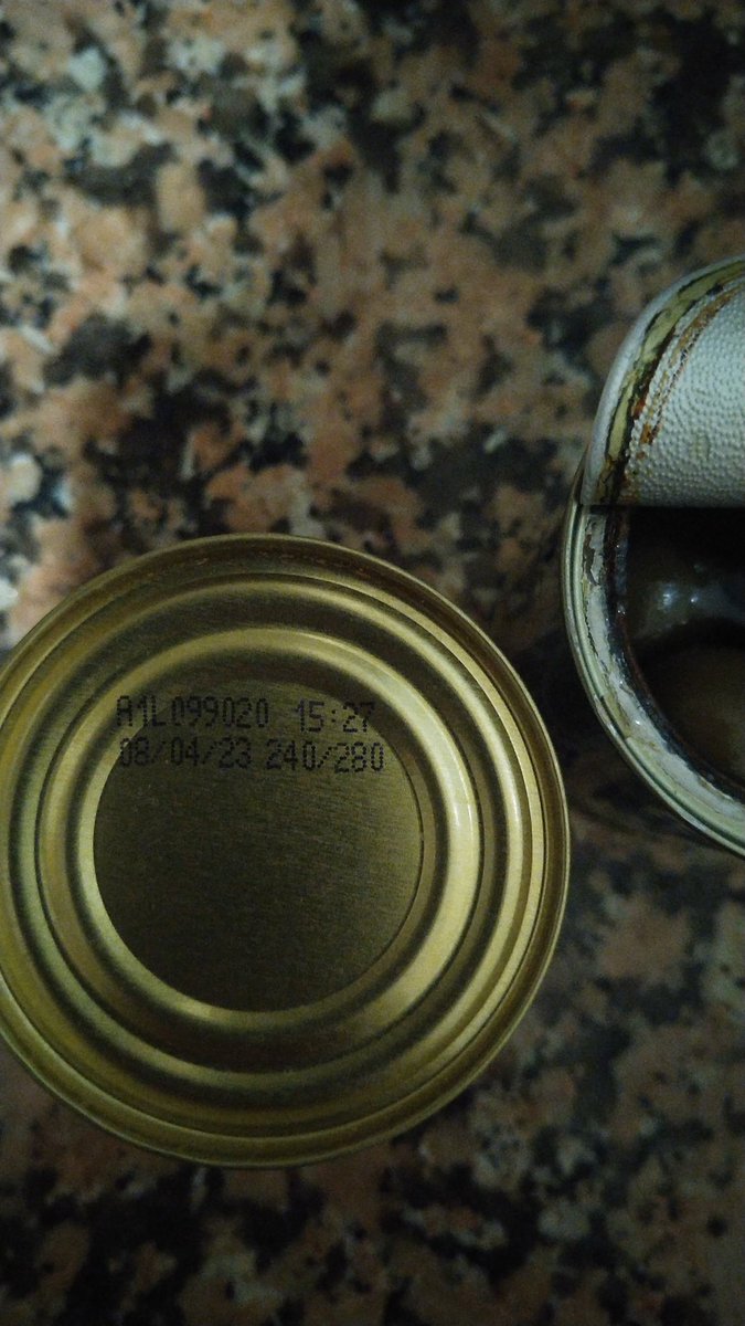 sitoarmellada's tweet photo. @Mercadona hola, ya van varias latas que me encuentro así al abrirlas https://t.co/xthH42cDH3