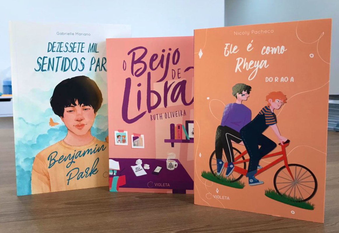 gatodacoraline's tweet photo. Sorteio: O Beijo de Libra + Dezessete Mil Sentidos para Benjamin Park + Ele é Como Rheya 🧡

Regras:
- Comentar: I vote #Dynamite for #FaveChoreography at the 2021 #iHeartAwards @BTS_twt 
- Seguir o @BTS_twt
- Dar RT
- Pode comentar quantas vezes quiser!

Resultado: 27/05 às 21h! https://t.co/uDooLtmFqo