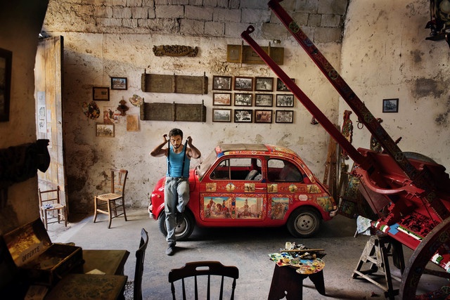 LKpaddy's tweet photo. Fiat "Bambino," Ragusa, Sicily, Italy, 2017 • Steve McCurry
#photography #colorphotography https://t.co/AM12LnduPX