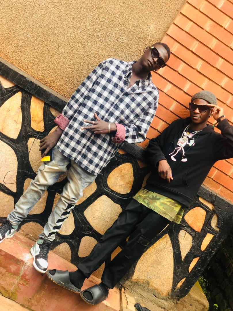 afram_king's tweet photo. The handsome gang #obasinga #aframking am gaining from ur hatred my dear haters collect more mukole company @byaruha83134040 @Khamaltempah @hisokacumslut_ @DuncanBwengye @Rafa36706567 @Quans_vybz @Quans_vybz @zaralarsson @FFameica @AbryanzOfficial @phelogeorge @amakomasoud https://t.co/CxGKUmPzPi