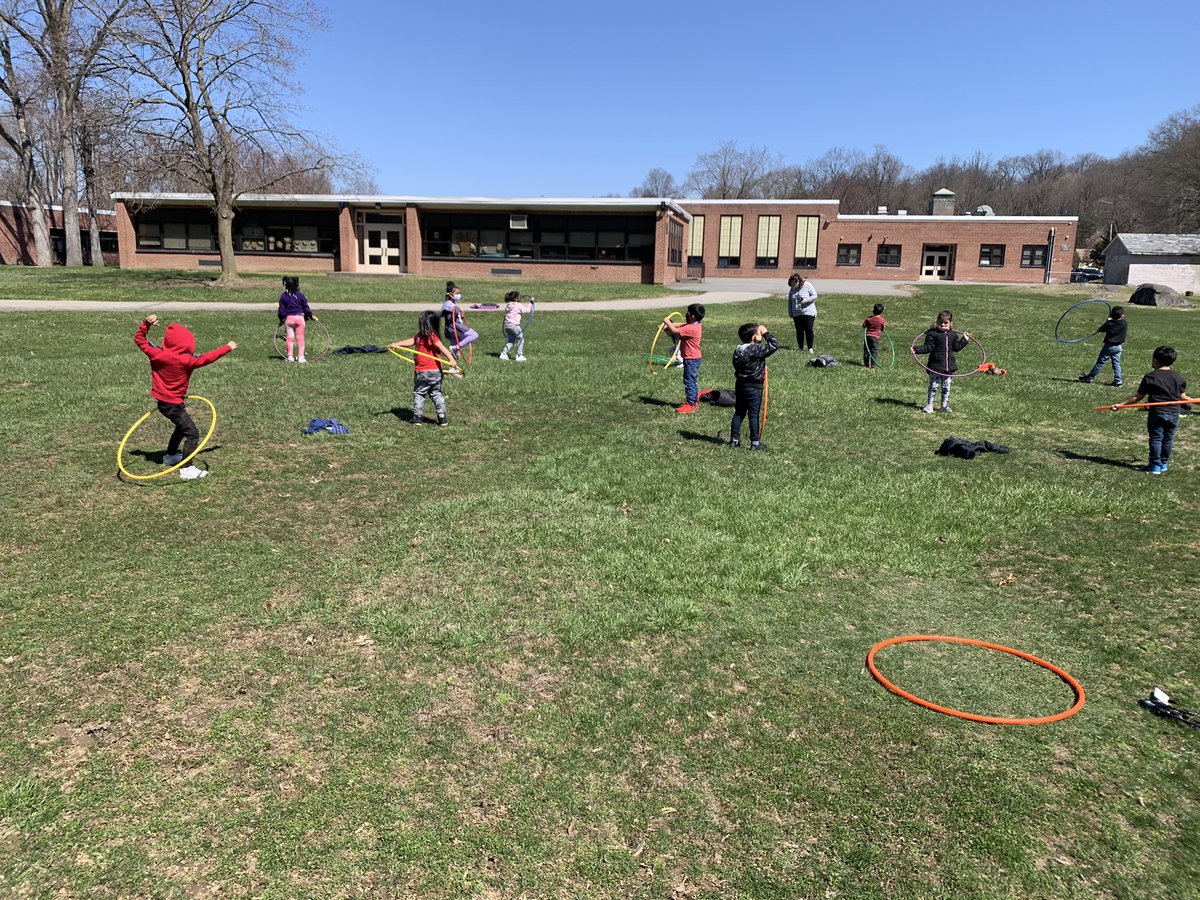 Woodside_PE's tweet photo. Great to be outside again for PE! https://t.co/vT8aUpUudh