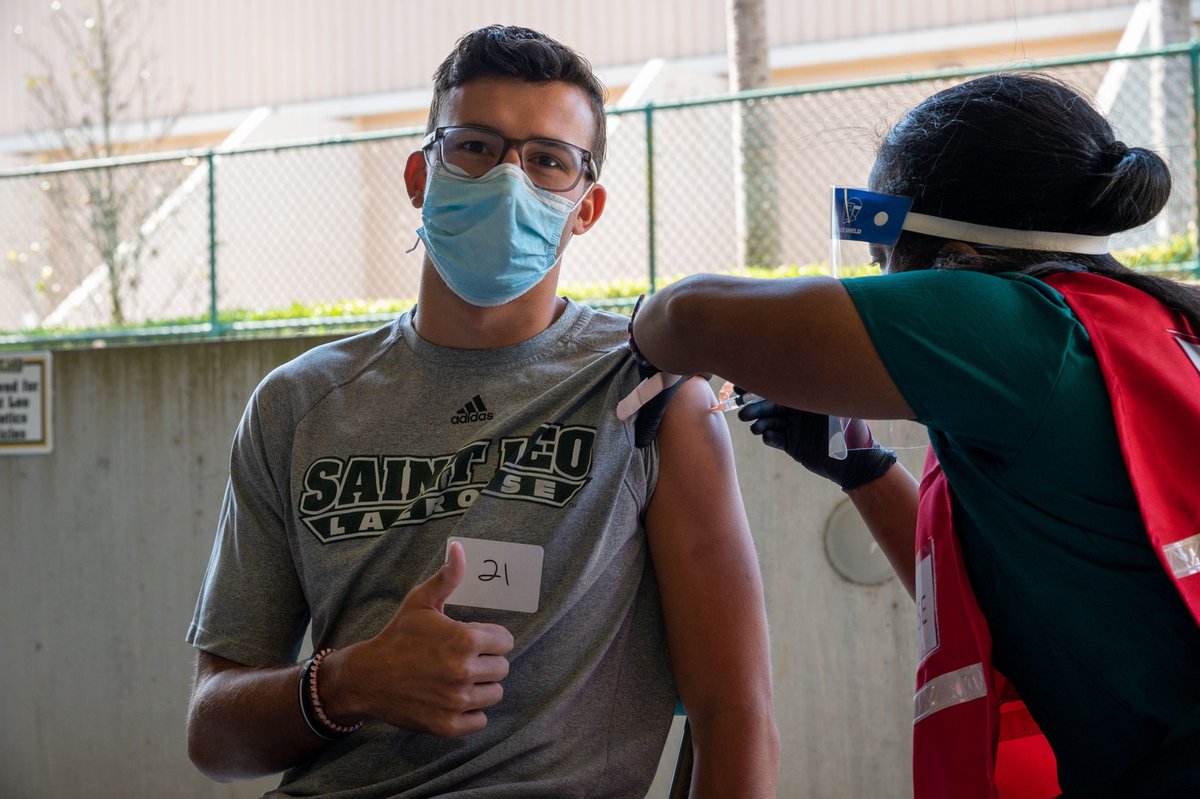 universitybiz's tweet photo. Conquering #COVID19: Students at colleges and universities across the country being receiving first doses of vaccines https://t.co/23LTXSsXVC #vaccination #college #universities #students #highered #highereducation #pandemic https://t.co/JJrdlnV8J0