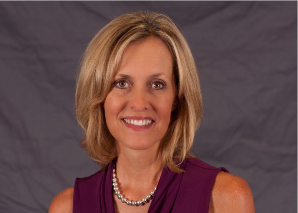 On April 20, Susan Ryan, Senior Director of The Green House Project, will celebrate Careers in Aging Week in her discussion with “Catching the Wave of Opportunity” that comes along with #careersinaging. Register for her webinar today. bit.ly/ciaw_sryan #umbc #umbcaging