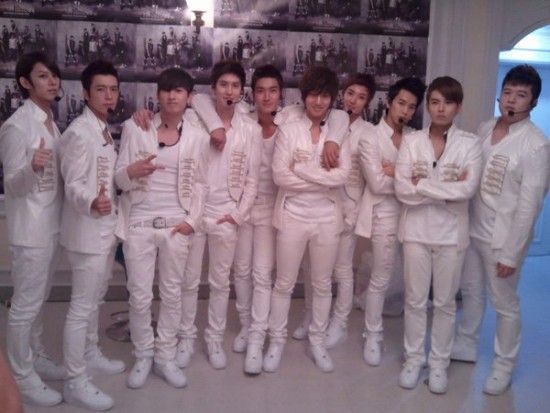 a thread of old random suju photos just because   @SJofficial