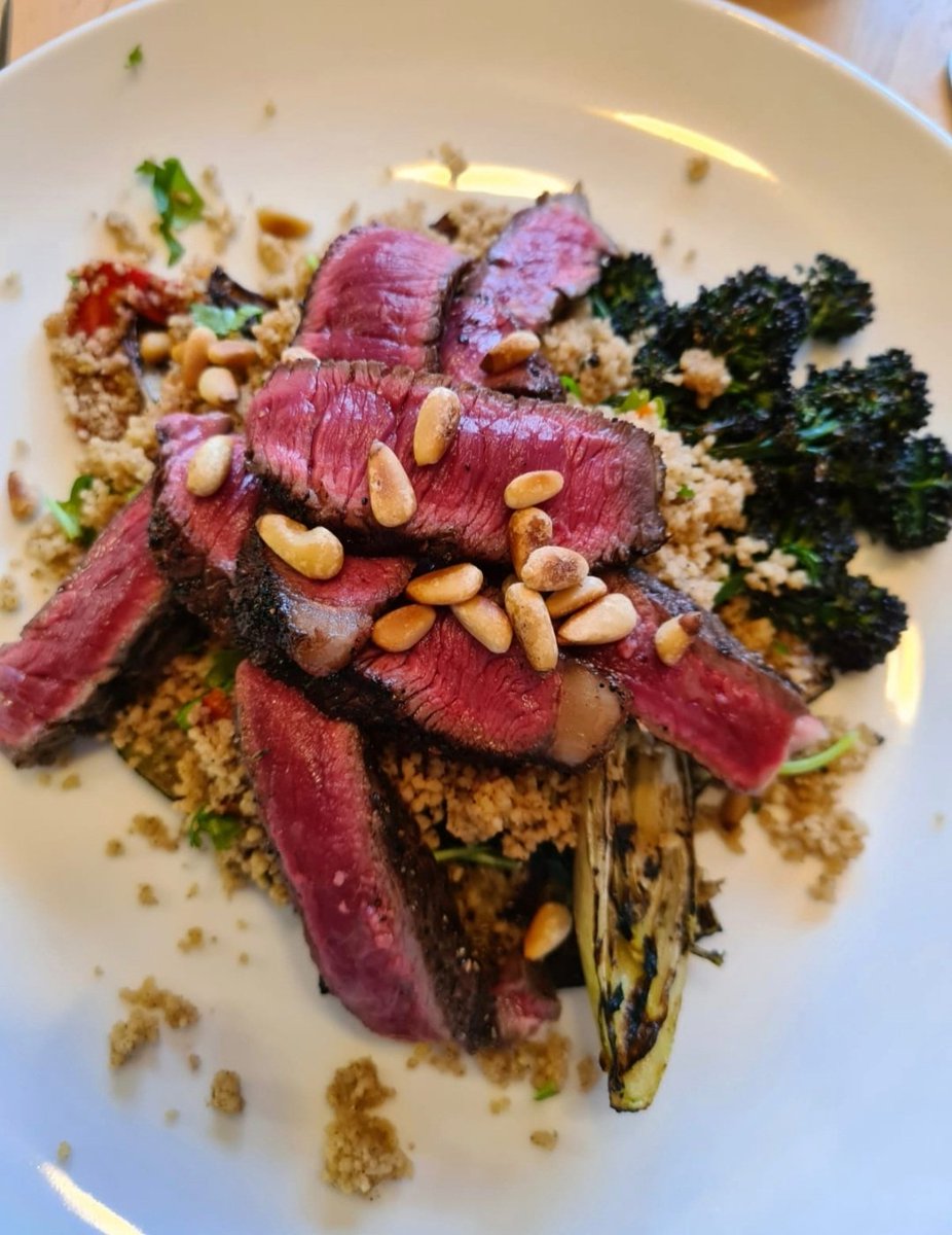 AGascoigne77's tweet photo. It was a close run thing but @AIMS_Meat was right, the rump was slightly better, yet still sooo tender and juicy #makeitsteak https://t.co/crR1CbGNi5