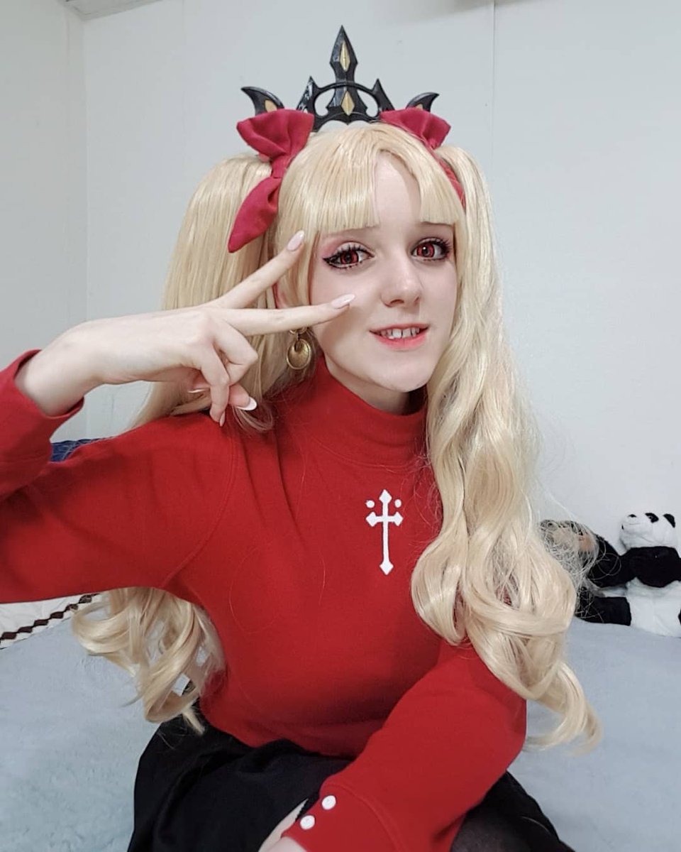 Gemiiruu's tweet photo. ㅡ  Ereshkigal  ㅡ

Is this Eresh dressed as Rin or Rin dressed as Eresh? 🤔
The world may never know~

#cosplay #ereshkigal #ereshkigalcosplay #lancer  #rinface #rintohsaka #tohsakarin #rincosplay #rintohsakacosplay  #fate #fatego #fategrandorder #fategrandordercosplay https://t.co/oPN2mqUUQU