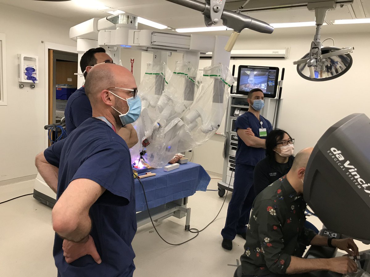 LaheyUro's tweet photo. More pics from robotic simulation session this AM with @marcmango1 and @CanesDavid https://t.co/8uUIQZDcKY