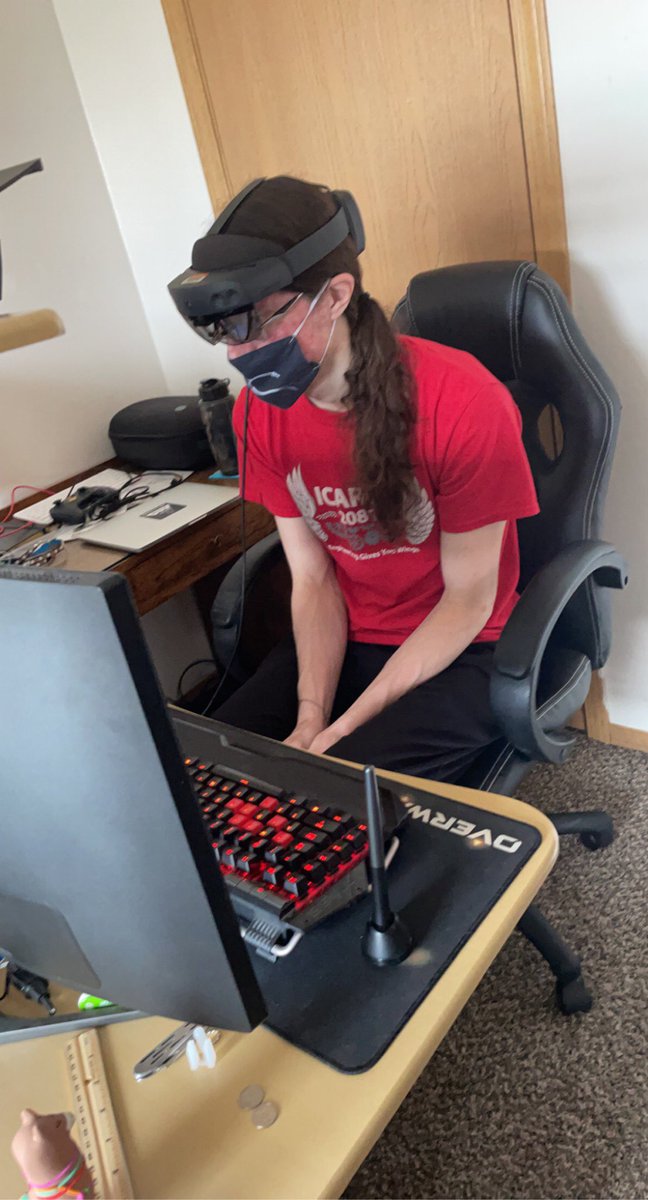 SuitsBUEarth's tweet photo. Preparing to ship the HoloLens for test week! #NASASuits 🚀 https://t.co/5ea2eTP1lR