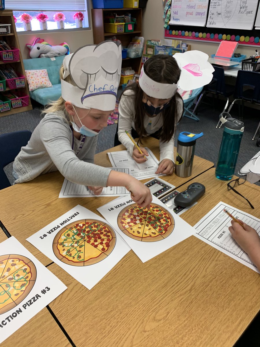 mrskimfarris's tweet photo. Pizza 🍕 fractions! Look at all the super smart chefs! @PowellCISD @ConroeISD https://t.co/4XjZE0JqZ2