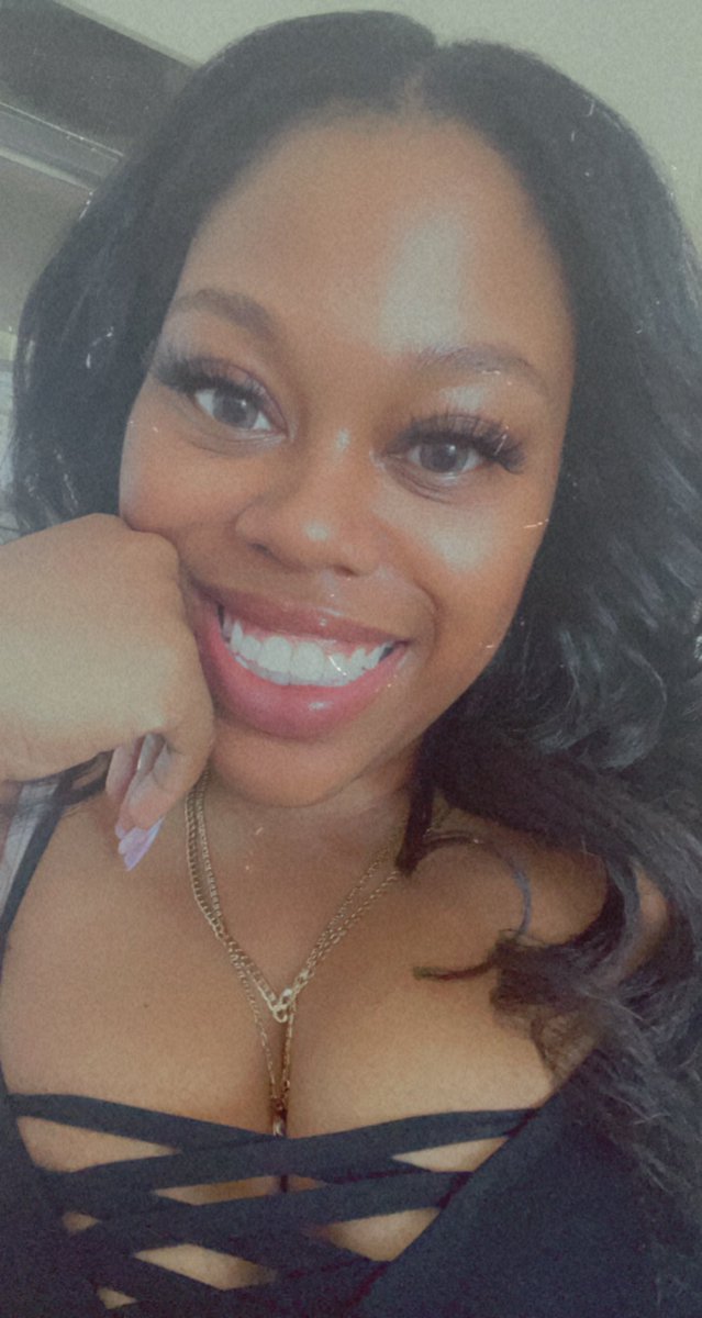 LGorgeous1122's tweet photo. #PrettyGirl #Smile https://t.co/99Nc6qe45R