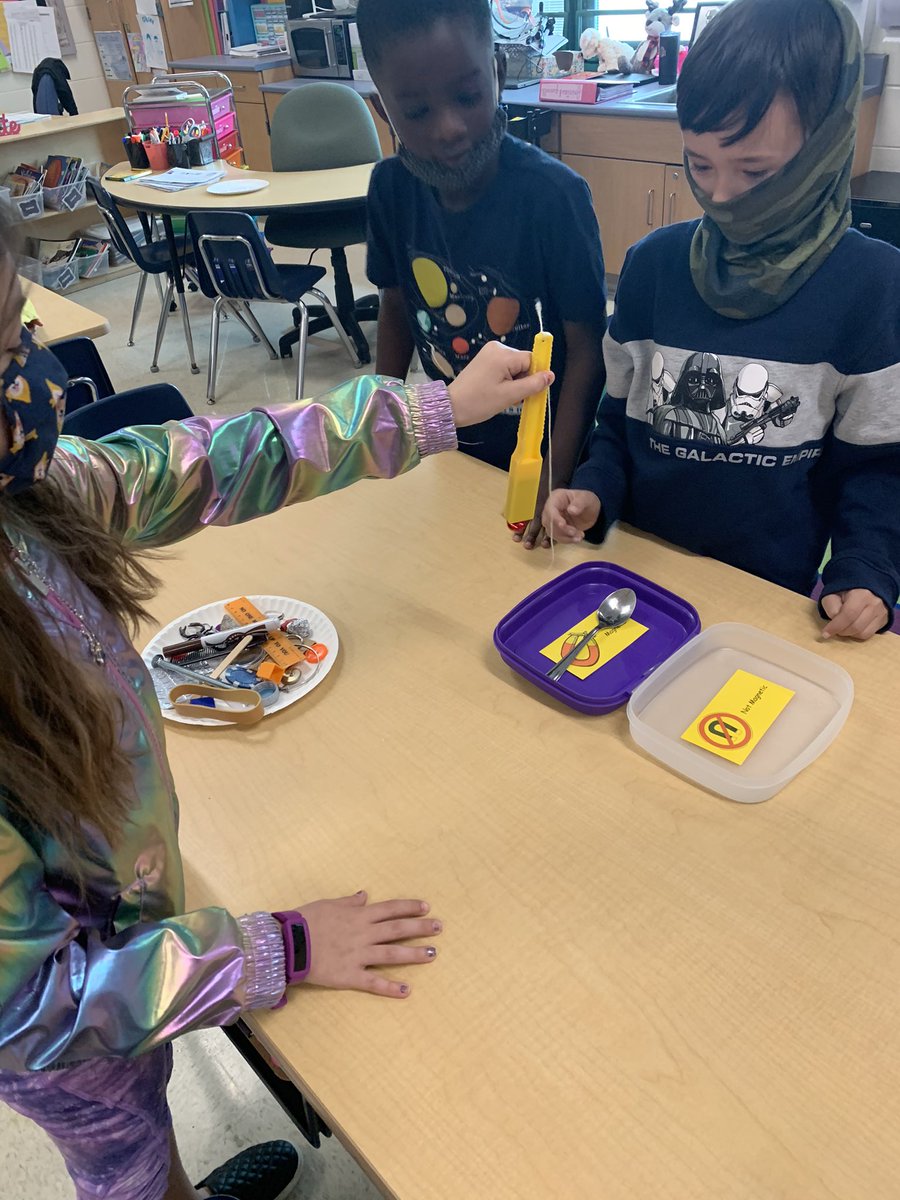 MissMarzheuser2's tweet photo. Magnetic or not?! We found out!🧲 #mecc #meccmoment #science https://t.co/vbF12tEayR