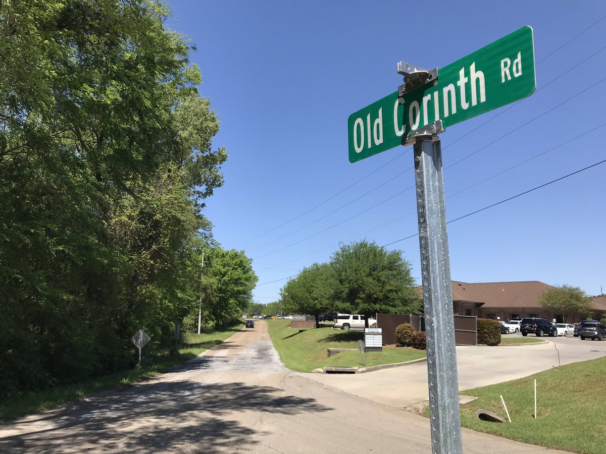 cherringtonwdam's tweet photo. Several streets in the city of Petal are about to be repaved. 

The city has awarded Warren Paving the contract for nearly $400,000 to overlay Old Corinth Road and Hillcrest Loop, from E. Central Avenue to Old Corinth Road. 

Three other streets will also have work done. https://t.co/H7Vjob5JkL