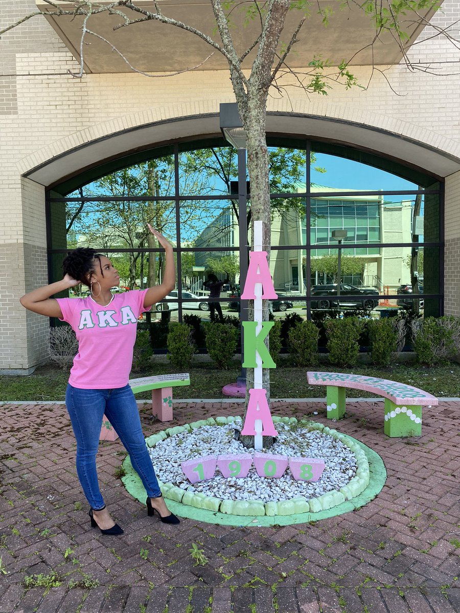XULAStuAffairs's tweet photo. Congratulations to the newest members of the Epsilon Tau Chapter (@EpsilonTauAKA) of Alpha Kappa Alpha Sorority, Inc. #XULAnphc https://t.co/0N7aWjIy7r
